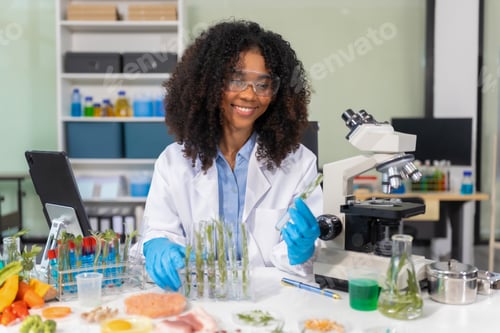 Preview: Microbiologists & Nutrition Specialists, Molecular Analysis in Food Science Labs.
