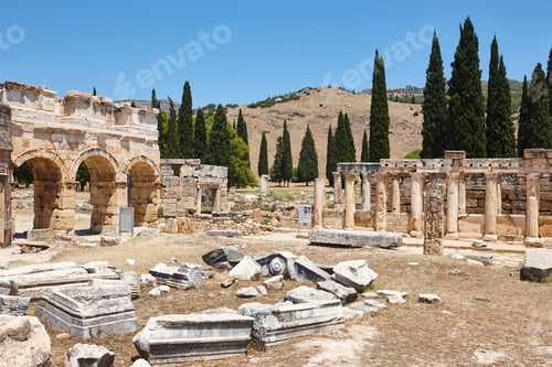 Preview: Hierapolis ancient ruins landmark in Pamukkale. Archeology in Turkey