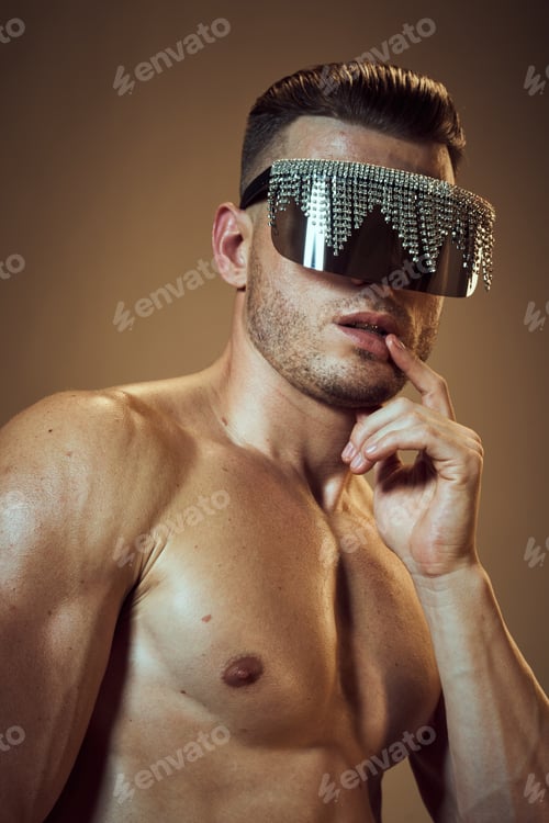 Preview: sporty man with pumped body fashion glasses model