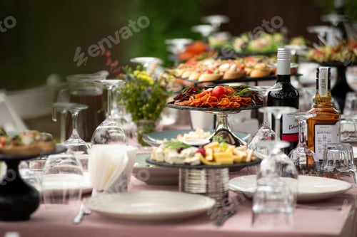 Preview: Served table. hall for banquets and weddings