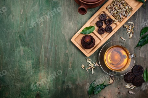 Preview: Different pressed Chinese pu-erh tea