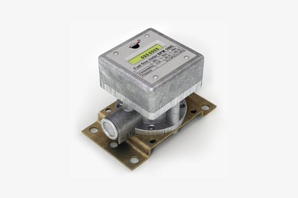 Fuel flow meter with digital display and control valve