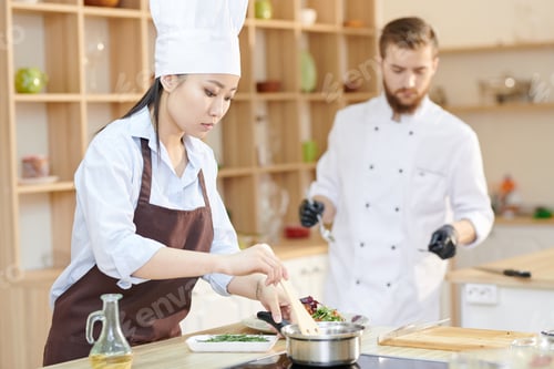Preview: Asian Female Chef