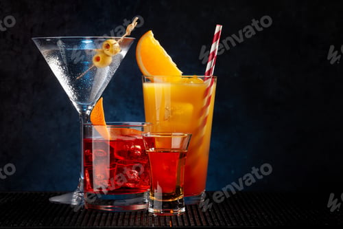 Preview: Various cocktails