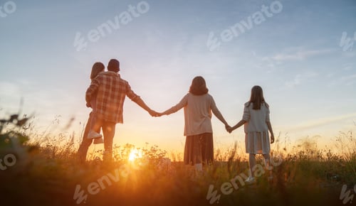 Preview: Happy family in the park