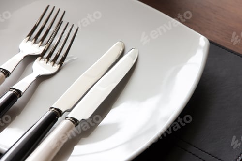 Preview: Plate and cutlery