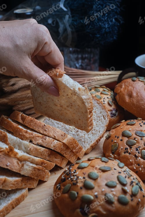 Preview: A woman picked a piece of bread