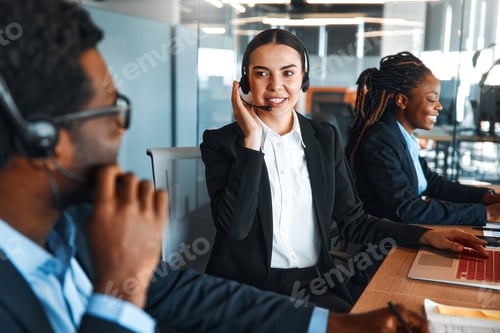 Preview: People working in a call center