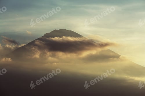 Preview: Agung