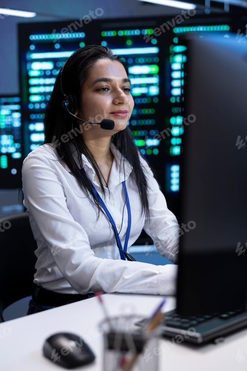Preview: Cheerful data center operator supporting engineering team