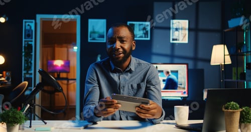 Preview: Online star reviews Bluetooth speaker