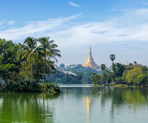 Preview: View of Shwedagon Pagoda over Kandawgyi Lake