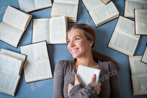 Preview: Young woman