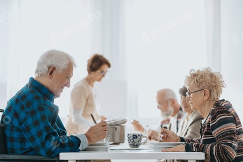 Preview: Eating the dinner together
