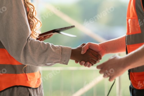 Preview: Architect and engineer with experience in multi-story building construction