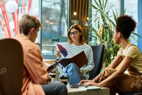 Preview: Colleagues collaborating at a hotel on a productive business trip