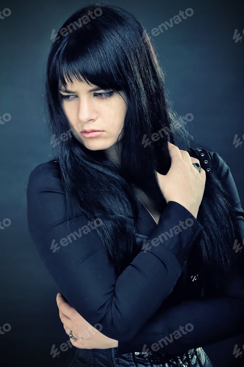 Preview: Portrait Of Dark Woman
