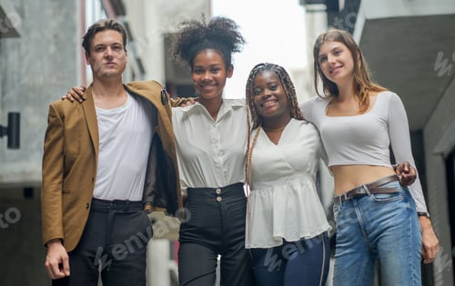 Aperçu: Confident diverse people posing together outdoors