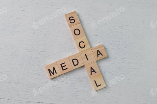 Preview: Square letters with text SOCIAL and MEDIA.