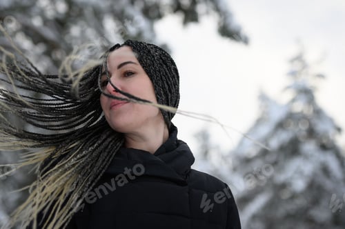 Preview: Young woman with African braids