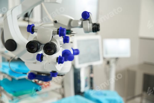 Preview: Patient health monitoring equipment in operation room