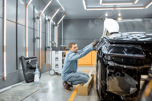 Preview: Filming car body at the vehicle service