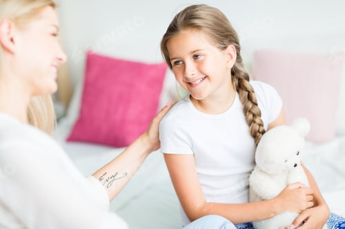 Preview: Girl with mother