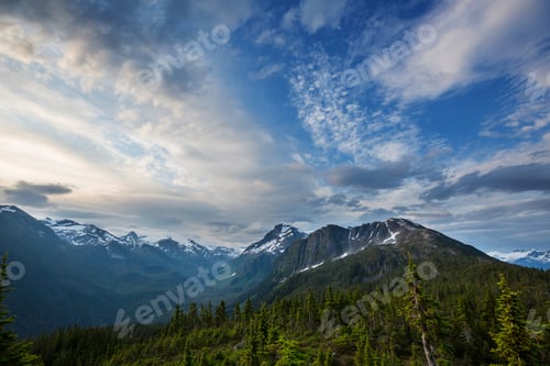 Preview: Mountains in Canada