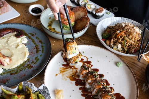 Preview: Dining on asian fusion cuisine with sushi and noodles