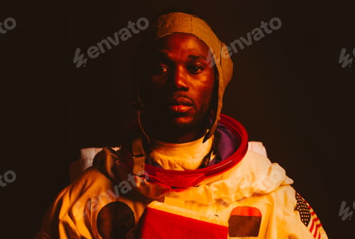 Preview: Cinematic image of an astronaut.