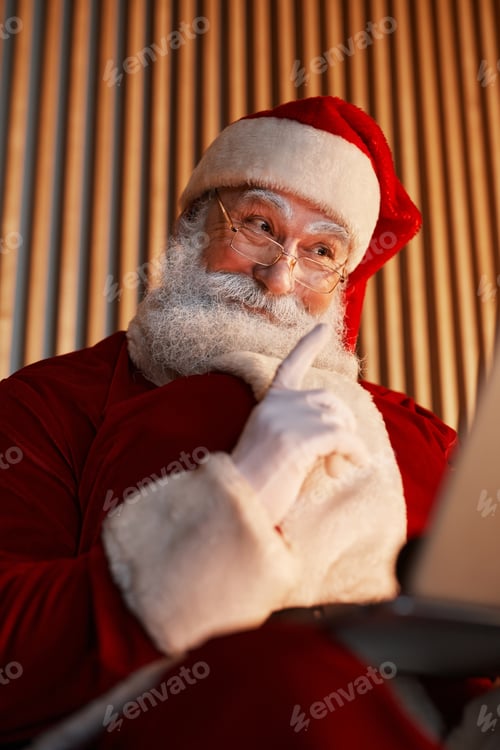 Preview: Santa Talking Via Video Chat