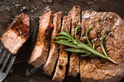 Preview: Grilled beef steak sliced.
