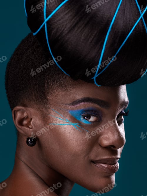 Preview: Makeup that speaks louder than words
