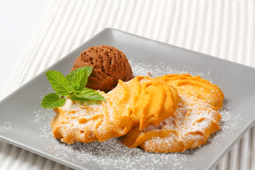 Preview: Spritz butter cookies and chocolate ice cream