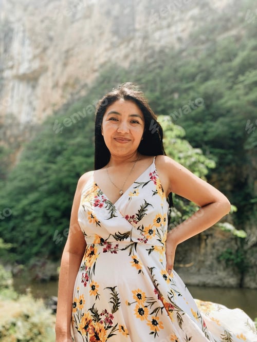 Preview: portrait of a girl on a hot day in front of a river