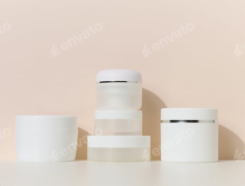 Preview: White round plastic jar for cosmetic products. Blank for branding products, mock up
