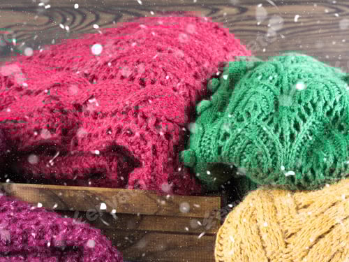 Preview: Colorful Knitted Wool in Snow for Winter