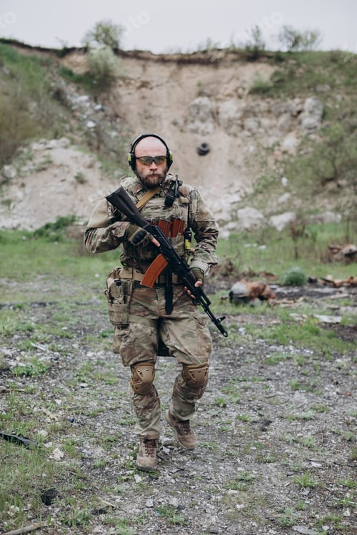 Preview: Ukrainian soldier at a training ground