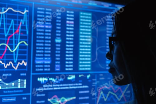 Preview: The young woman looking on a blue screen.