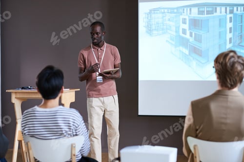 Preview: Businessman presenting his project to people