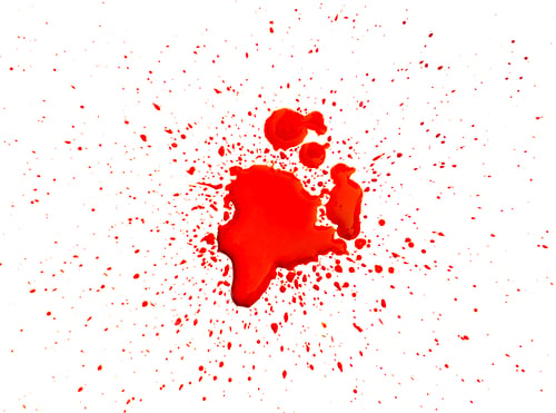 Visualização: Respingo vermelho com gotas de sangue isoladas no fundo branco