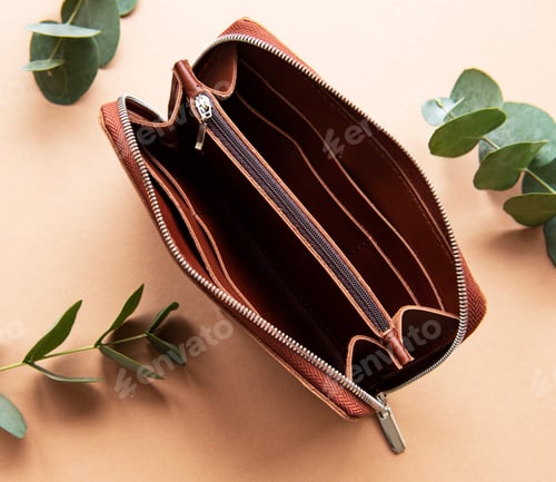 Preview: Brown leather purse