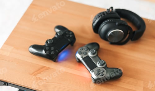 Preview: Gamepads on the table