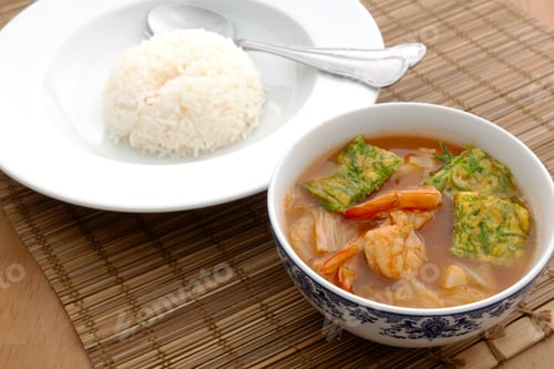 Preview: Hot And Sour Shrimp With Vegetables Of Thailand