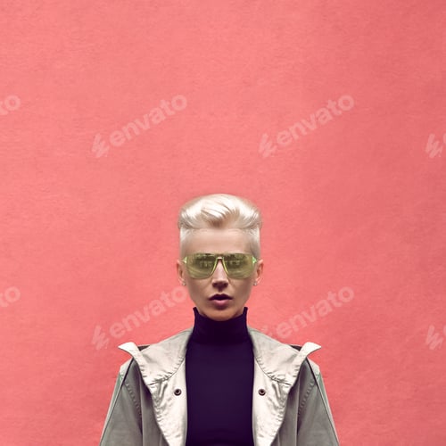 Preview: Urban fashion girl