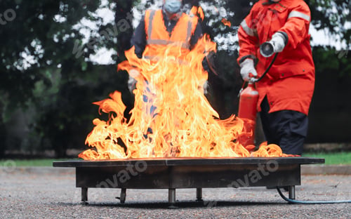 Preview: corporate safety - exercise during a firefighting course