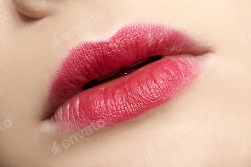 Preview: Close-Up Of Caucasian Girl'S Lips Zone Make-Up