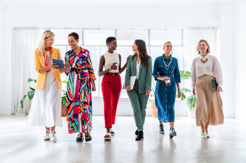Preview: Group of businesswomen meeting in the office