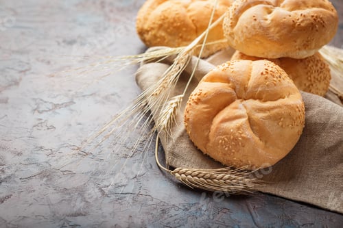 Preview: Fresh buns with sesame seeds
