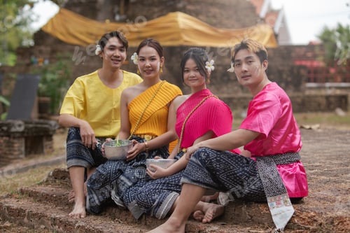Preview: Songkran Day, young Thai people wear Thai clothes and celebrate on Songkran Day.